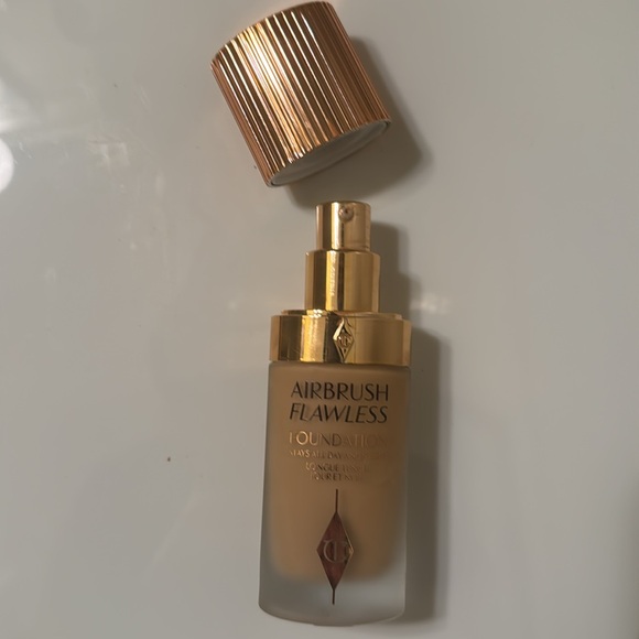 NIB New In Box Charlotte Tilbury Makeup - Picture 8 of 9